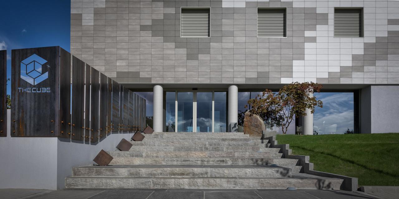 Hotel The Cube Fidenza Exterior photo